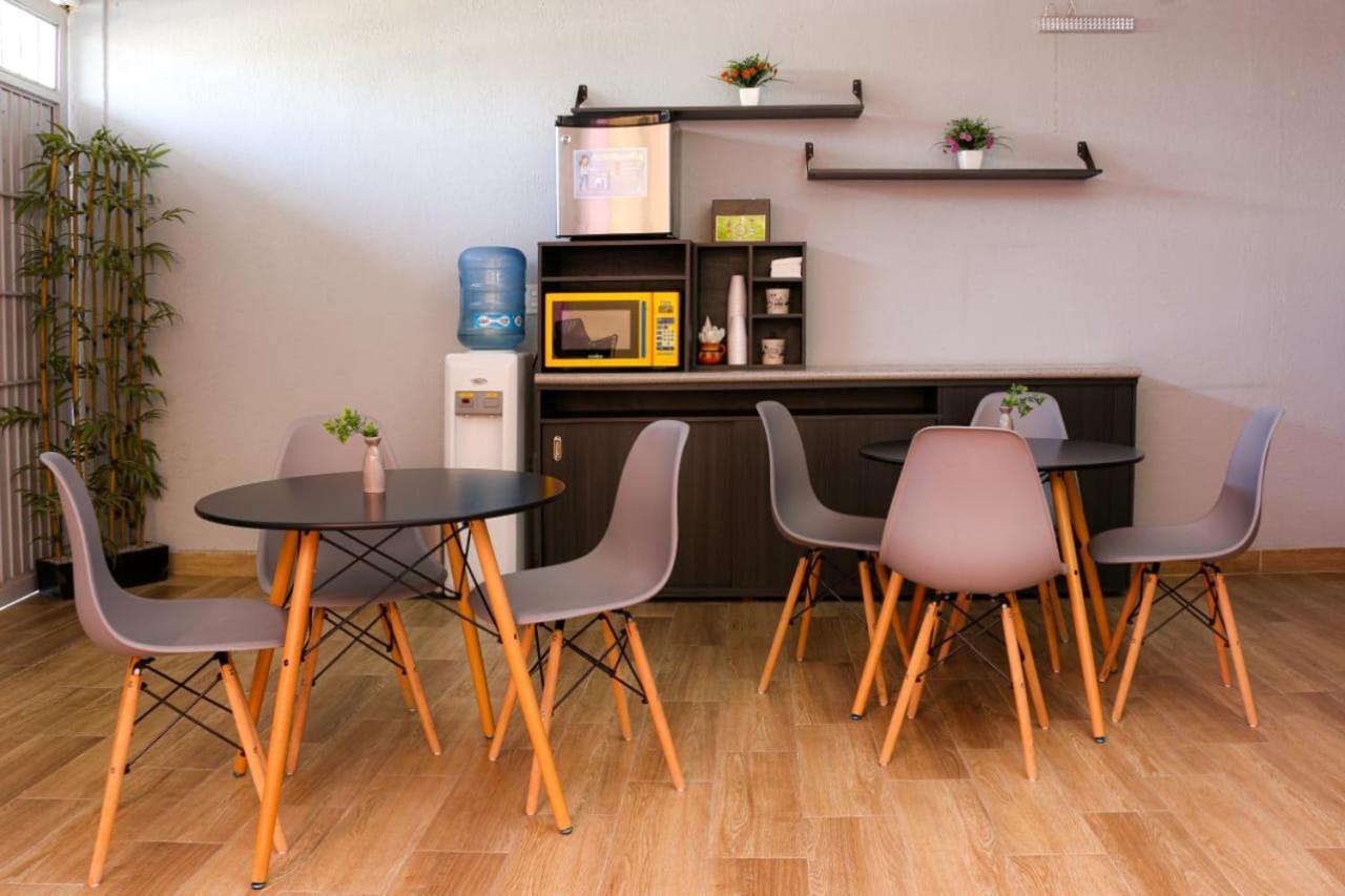 Suites Bajio Леон Экстерьер фото