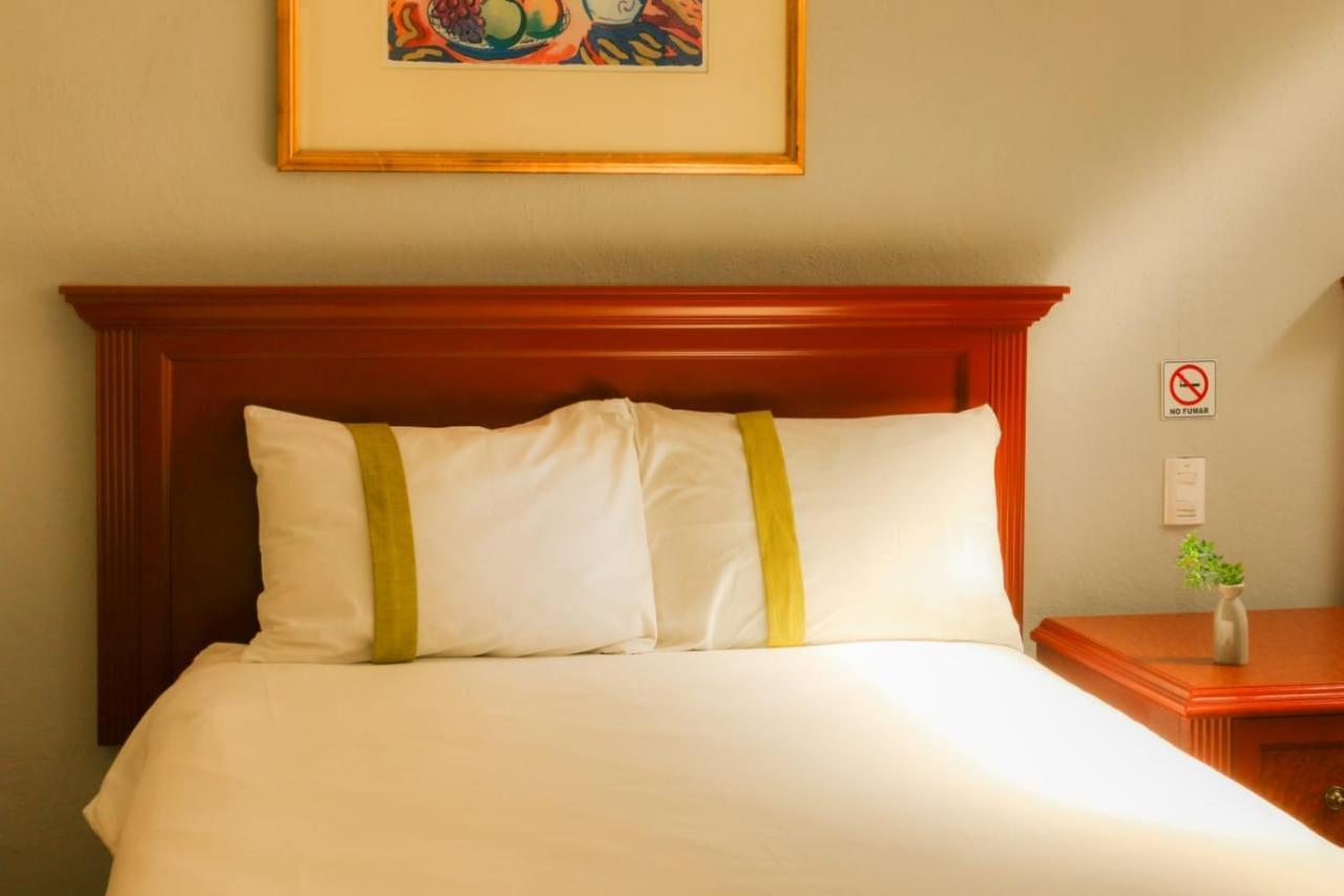 Suites Bajio Леон Экстерьер фото